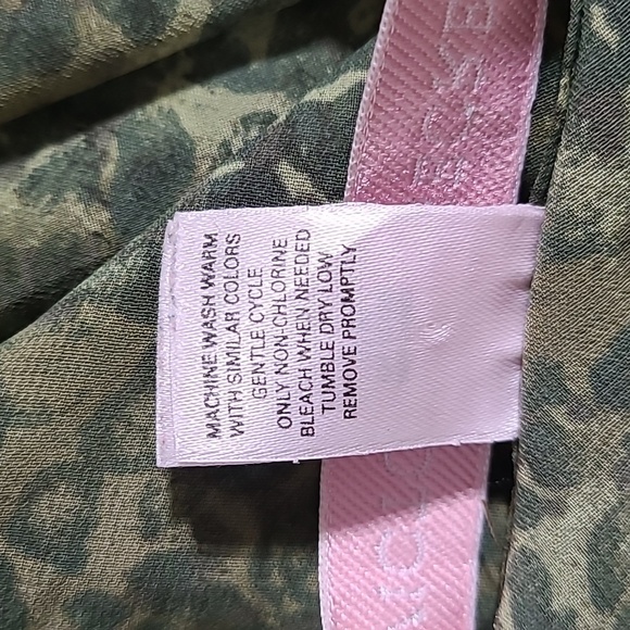 VICTORIA'S SECRET Green Sheer Animal Print Long Sleeve Night Gown - Size Medium - Picture 10 of 10